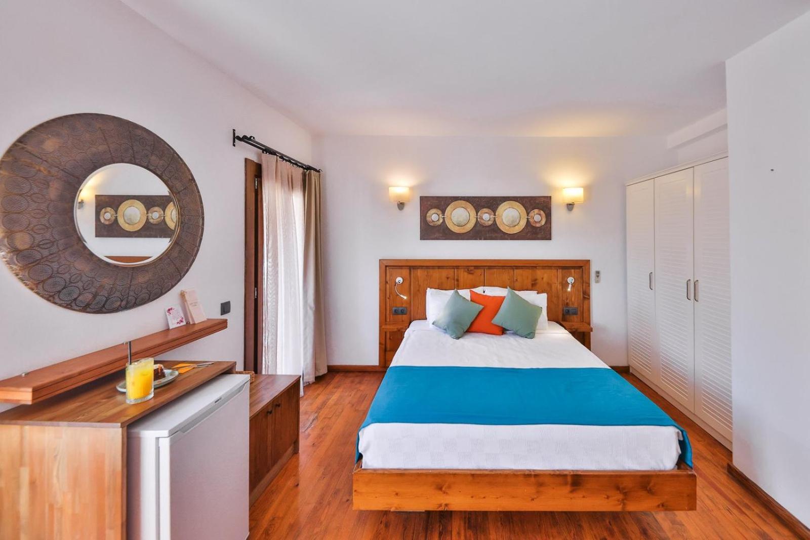 Old Town Hotel Kalkan Bagian luar foto